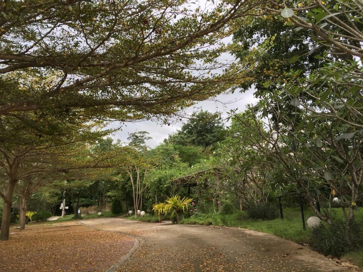 Kongkarn Resort And Farmstay Ban Pak Ngam  Exterior photo